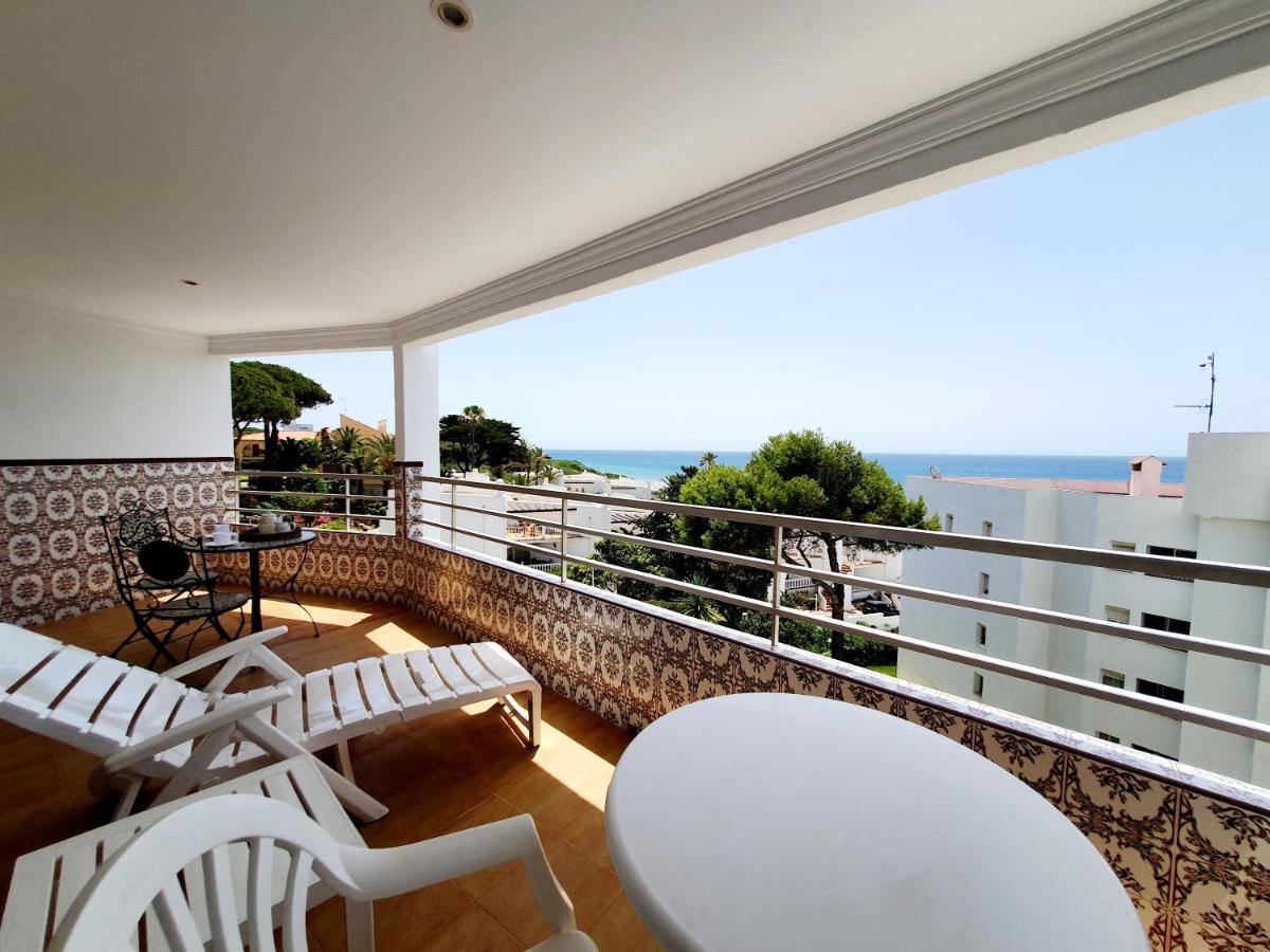 Luna Beach Seafront Марбелья Экстерьер фото