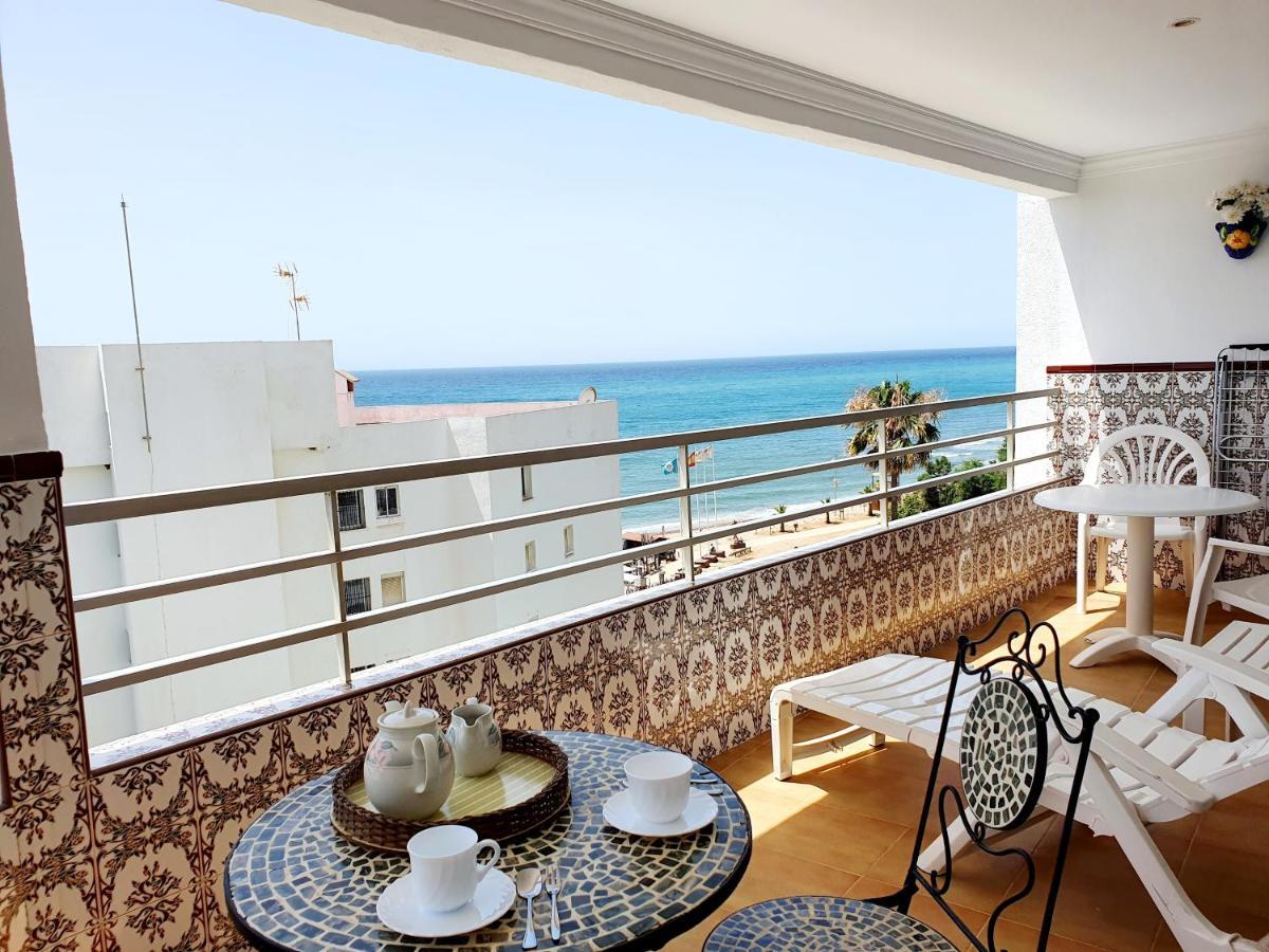 Luna Beach Seafront Марбелья Экстерьер фото